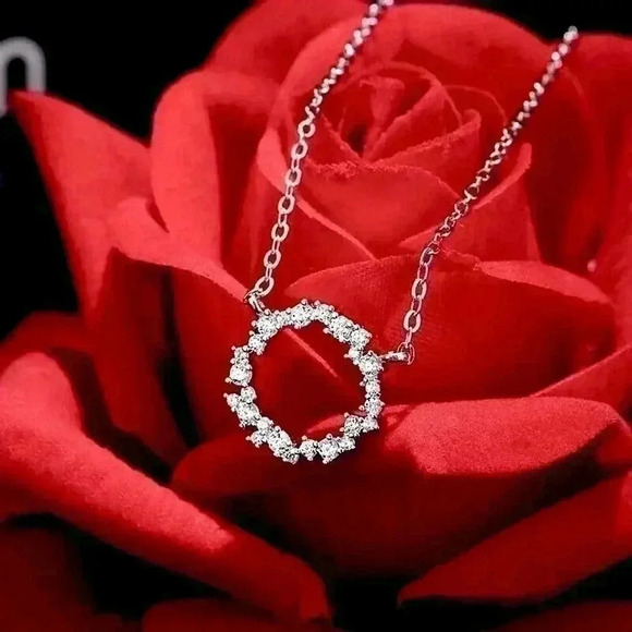New Beautiful 925 Silver Diamond Wreath Necklace - Picture 1 of 3